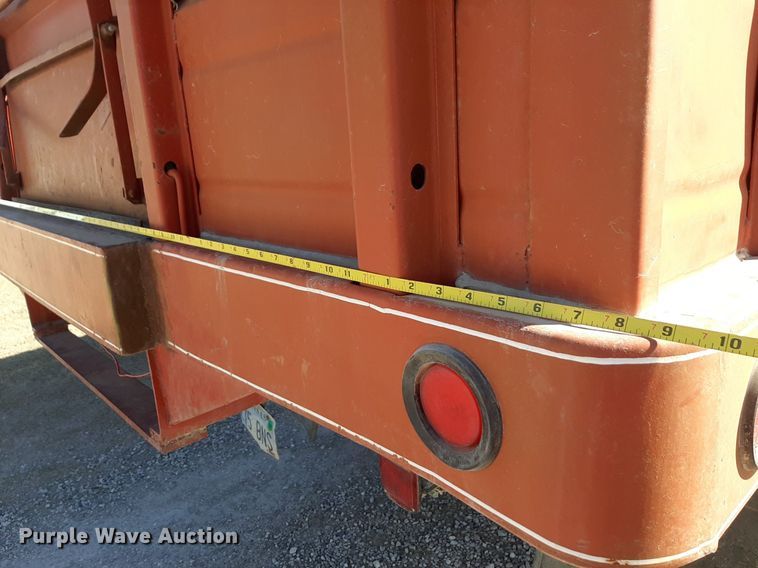 image for item DV9929 1994 Chevrolet Kodiak grain truck