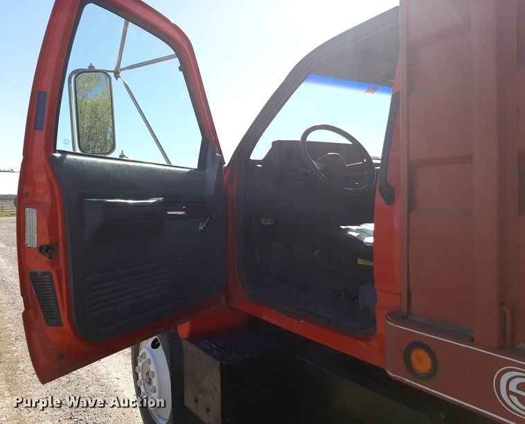 image for item DV9929 1994 Chevrolet Kodiak grain truck