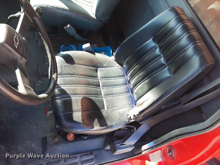 image for item DV9929 1994 Chevrolet Kodiak grain truck