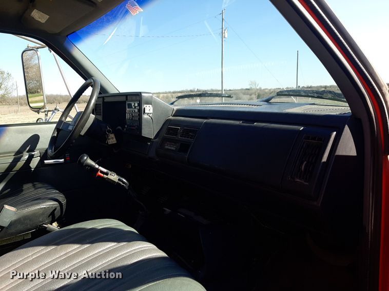 image for item DV9929 1994 Chevrolet Kodiak grain truck