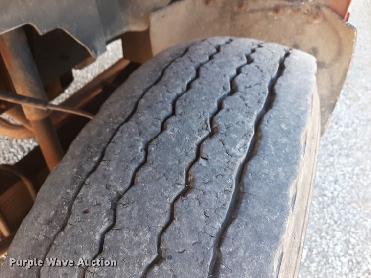 image for item DV9929 1994 Chevrolet Kodiak grain truck