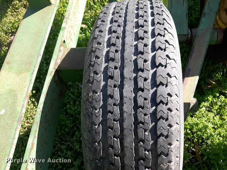 image for item DV9930 John Deere 1000 field cultivator