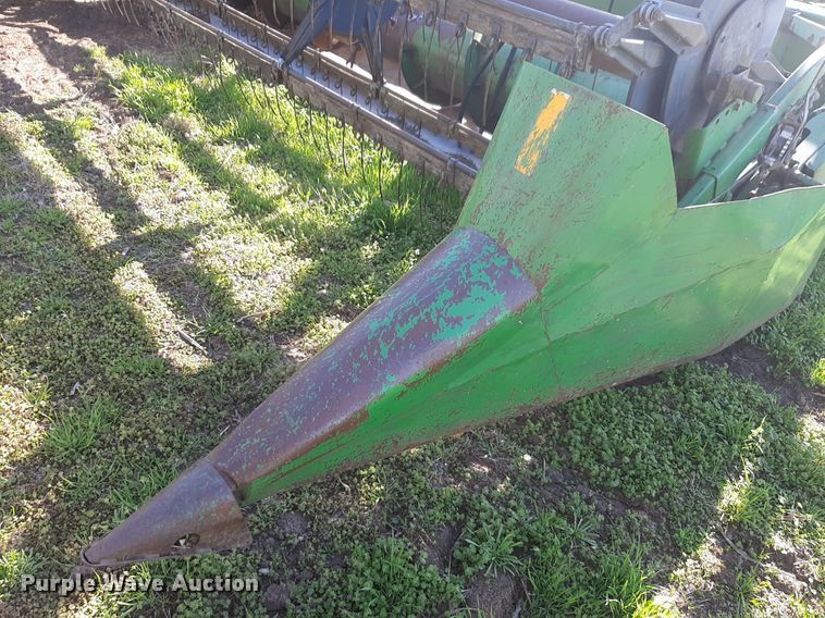 image for item DV9931 John Deere 216 flex head