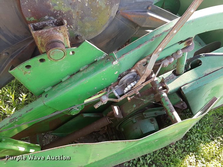 image for item DV9931 John Deere 216 flex head