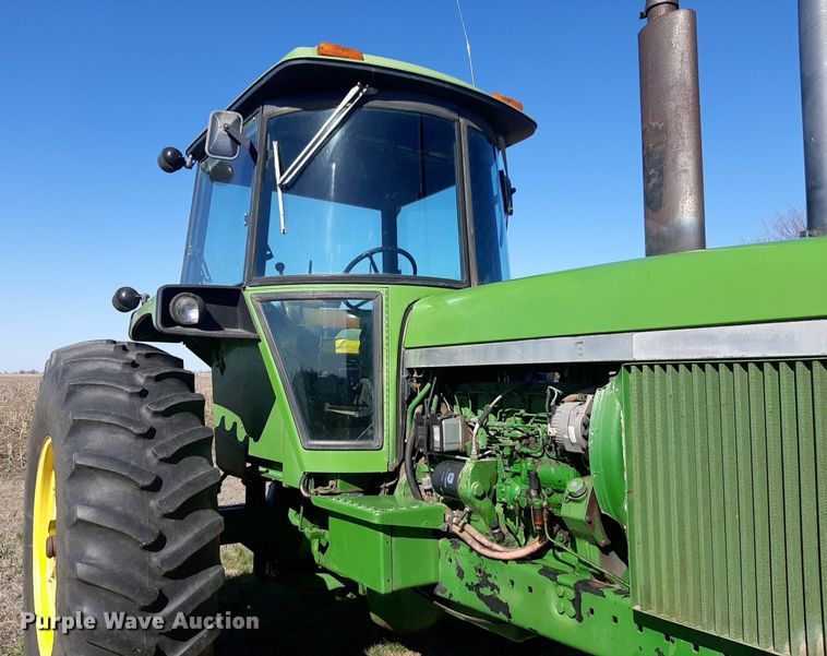 image for item DV9932 1980 John Deere 4430 tractor