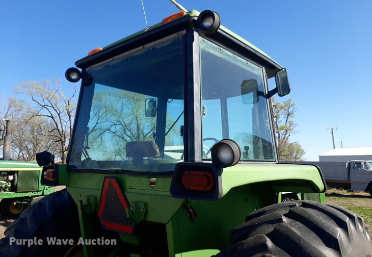 image for item DV9932 1980 John Deere 4430 tractor