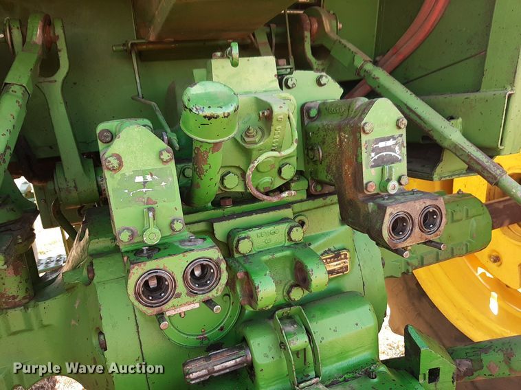 image for item DV9932 1980 John Deere 4430 tractor