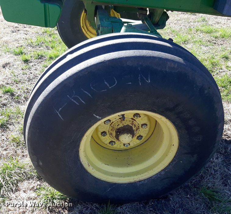 image for item DV9932 1980 John Deere 4430 tractor