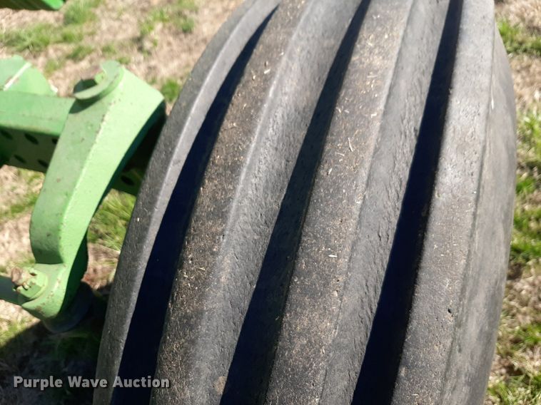 image for item DV9932 1980 John Deere 4430 tractor