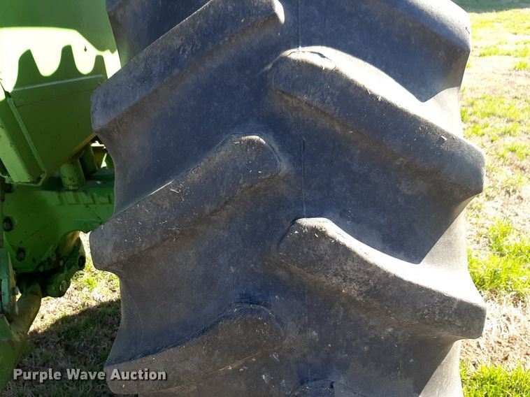 image for item DV9932 1980 John Deere 4430 tractor