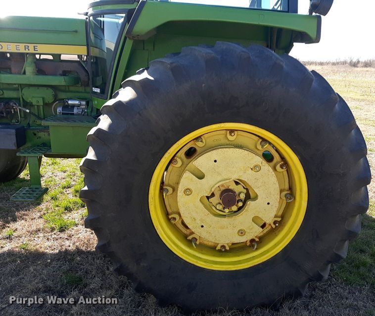 image for item DV9932 1980 John Deere 4430 tractor