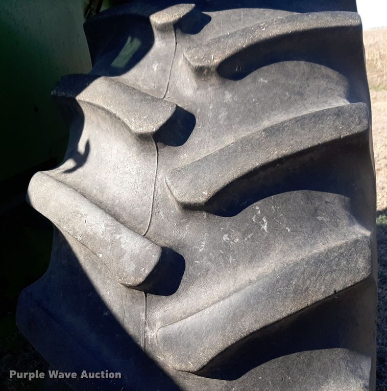 image for item DV9932 1980 John Deere 4430 tractor