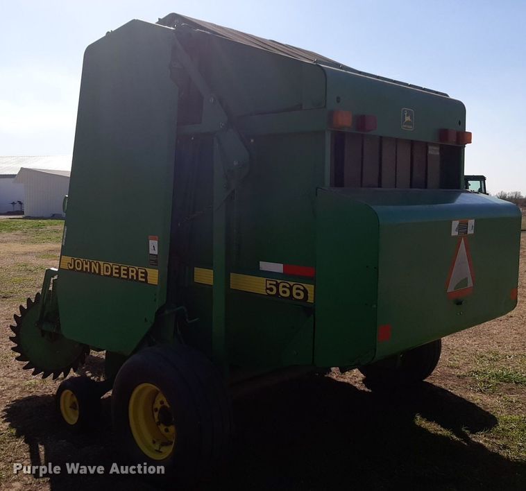 image for item DV9933 John Deere 566 round baler