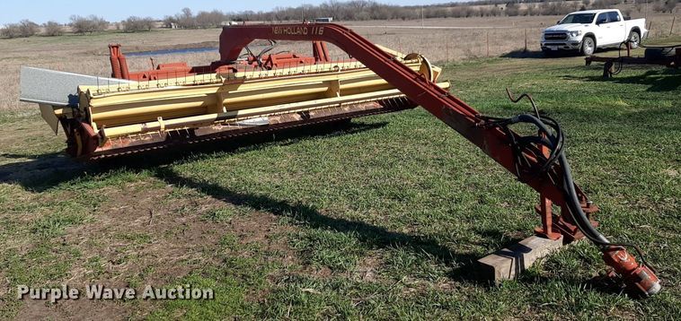 image for item DV9936 New Holland  116 swather / windrower