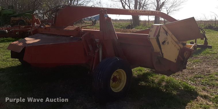 image for item DV9936 New Holland  116 swather / windrower