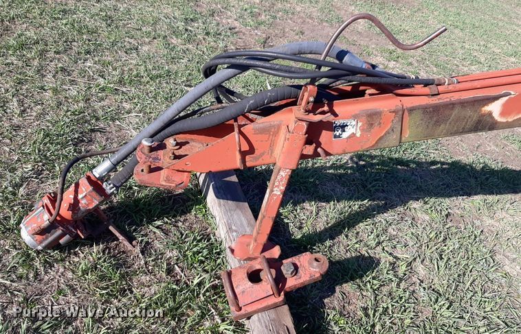 image for item DV9936 New Holland  116 swather / windrower