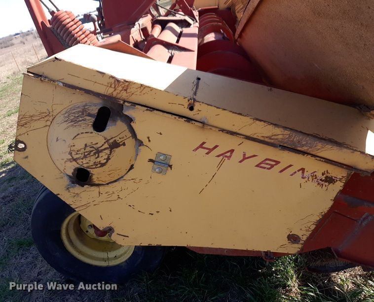 image for item DV9936 New Holland  116 swather / windrower