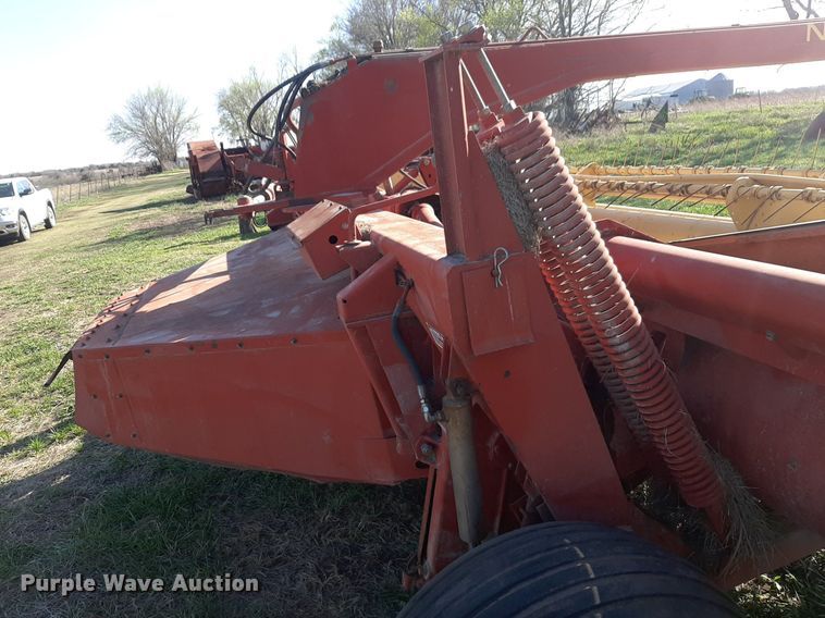 image for item DV9936 New Holland  116 swather / windrower