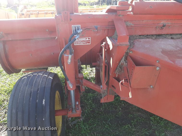 image for item DV9936 New Holland  116 swather / windrower