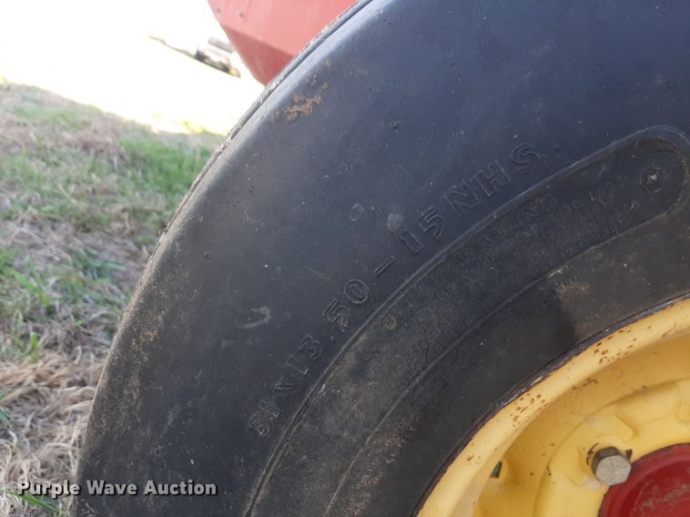 image for item DV9936 New Holland  116 swather / windrower