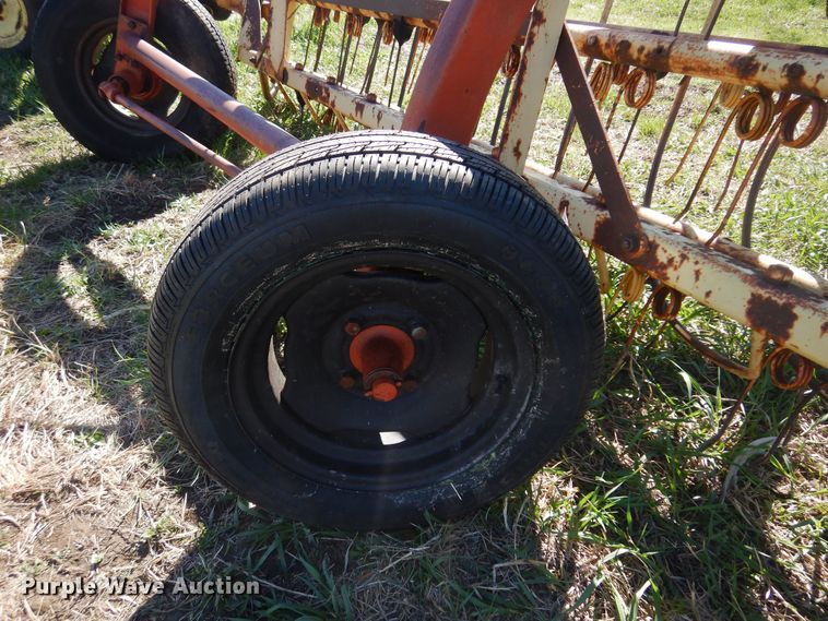 image for item DV9939 (2) New Holland 56 hay rakes