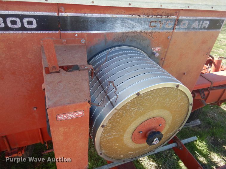 image for item DV9941 International Harvester 800 Cyclo Air planter