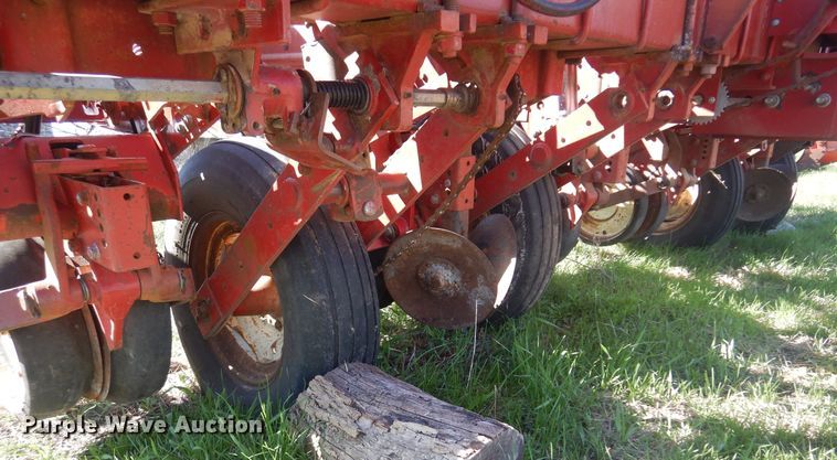 image for item DV9941 International Harvester 800 Cyclo Air planter