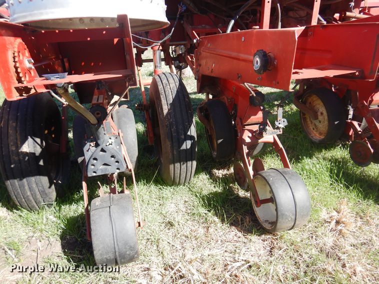 image for item DV9941 International Harvester 800 Cyclo Air planter