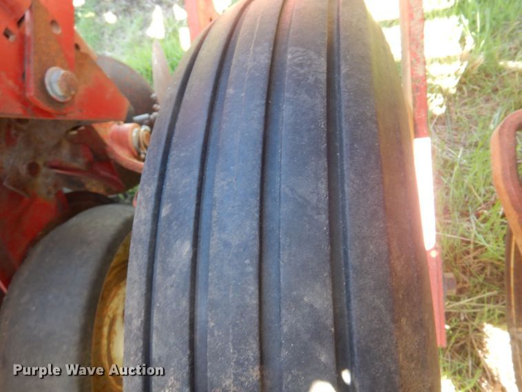 image for item DV9941 International Harvester 800 Cyclo Air planter