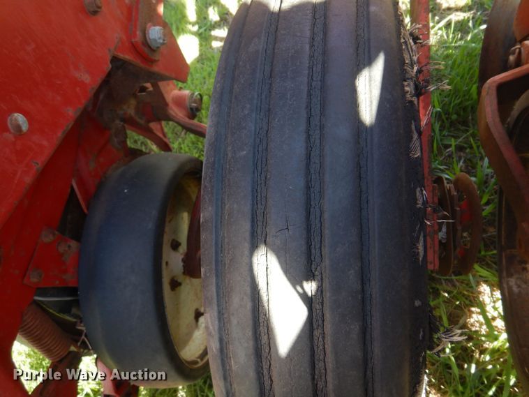 image for item DV9941 International Harvester 800 Cyclo Air planter