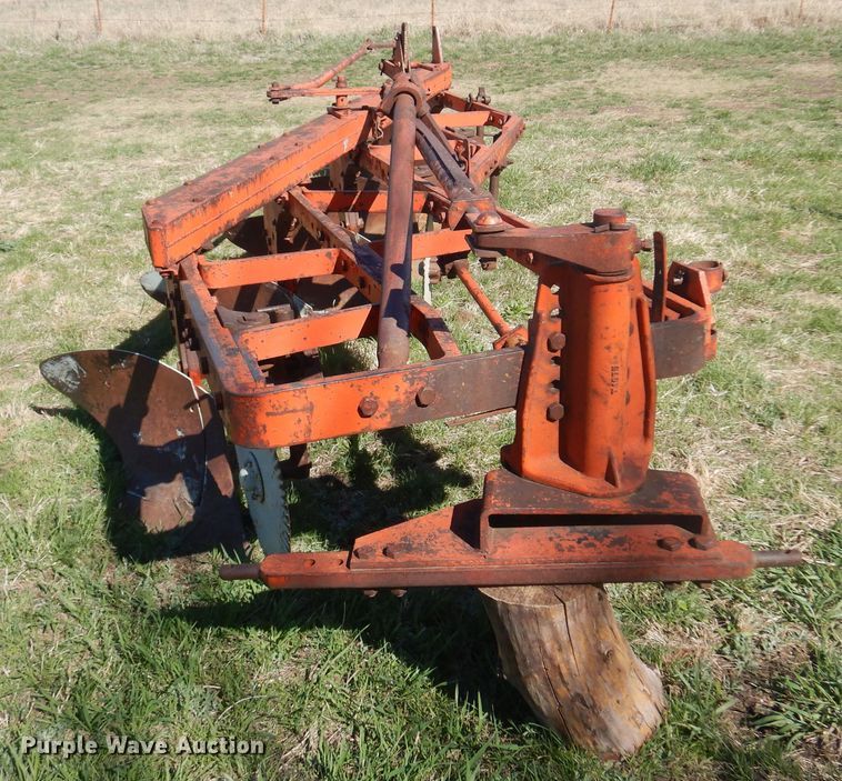 image for item DV9942 Case five bottom plow