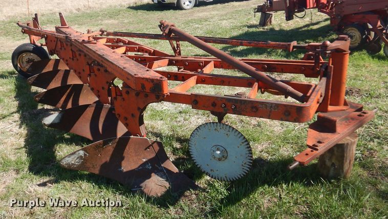 image for item DV9942 Case five bottom plow