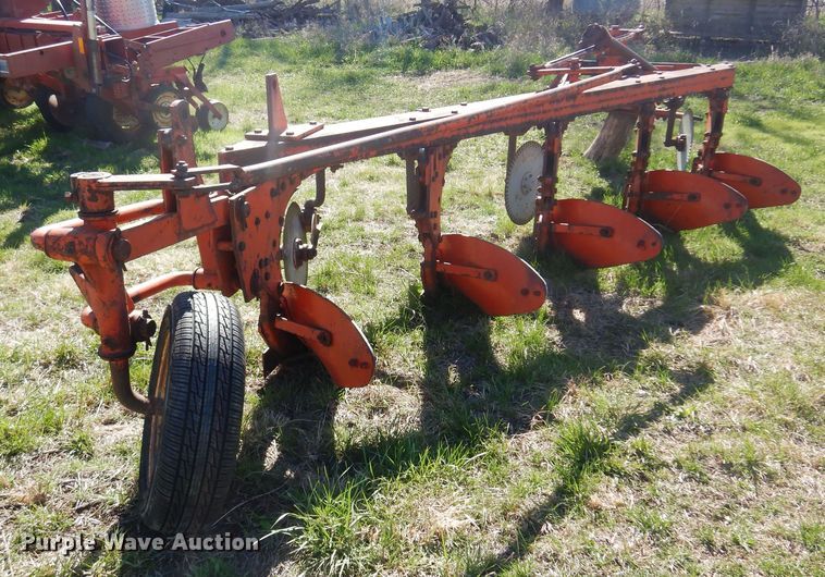 image for item DV9942 Case five bottom plow