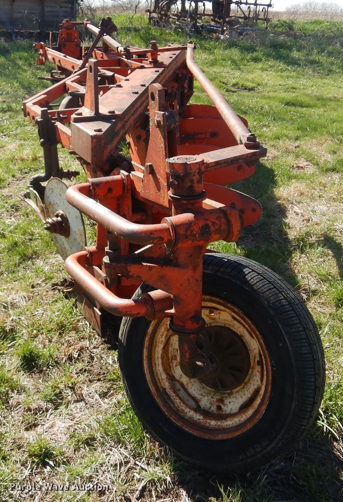 image for item DV9942 Case five bottom plow