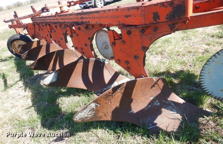 image for item DV9942 Case five bottom plow
