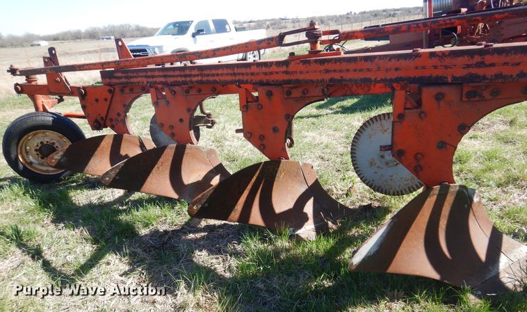 image for item DV9942 Case five bottom plow