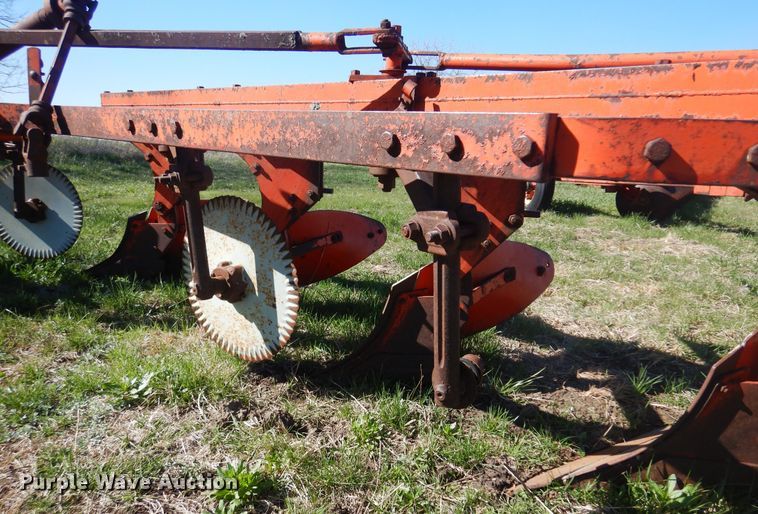 image for item DV9942 Case five bottom plow