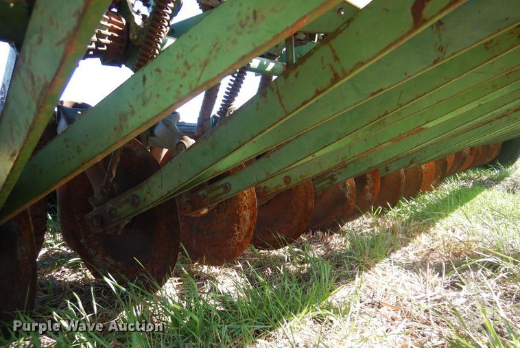 image for item DV9943 John Deere grain drill