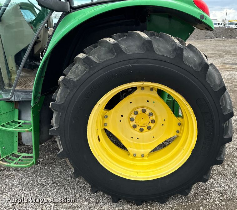 image for item EG1316 2003 John Deere 6415 MFWD tractor