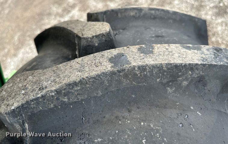 image for item EG1316 2003 John Deere 6415 MFWD tractor