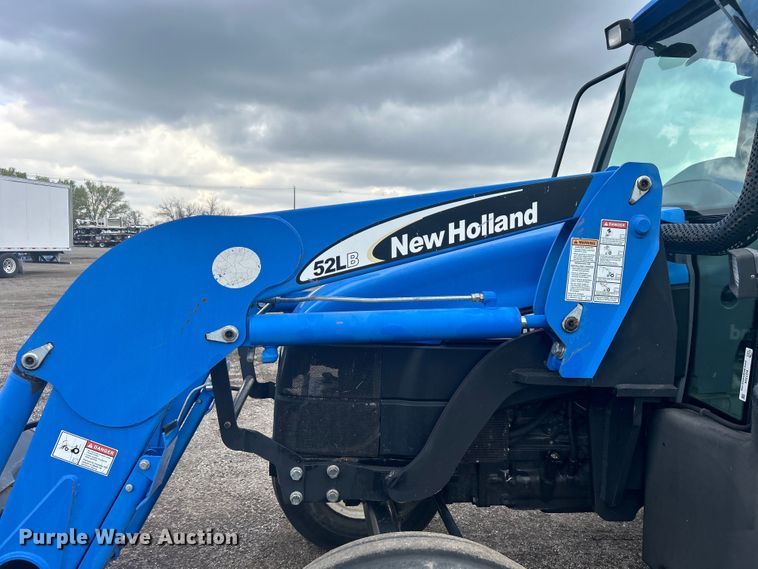 image for item EG1334 2004 New Holland TL90 tractor