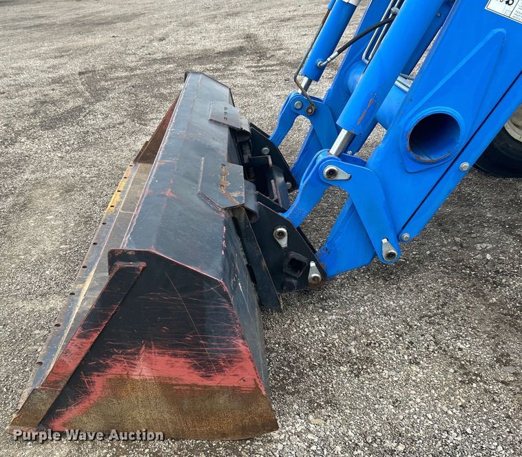 image for item EG1334 2004 New Holland TL90 tractor