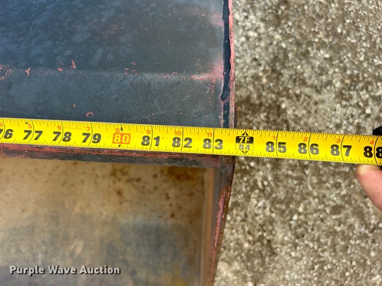 image for item EG1334 2004 New Holland TL90 tractor