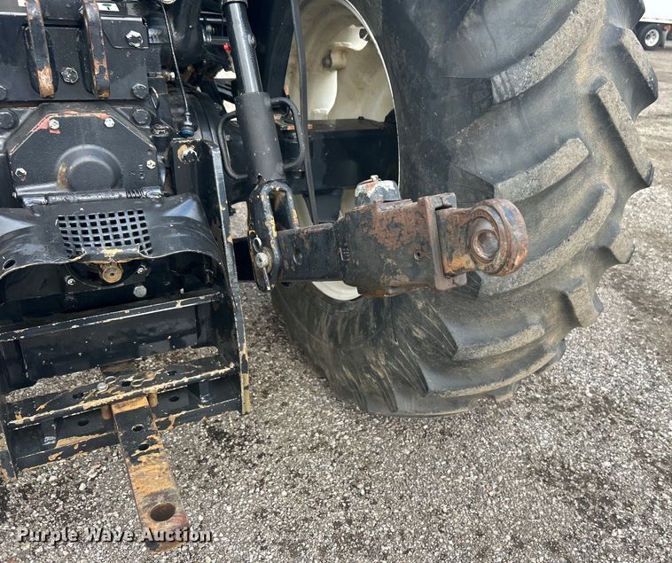 image for item EG1334 2004 New Holland TL90 tractor