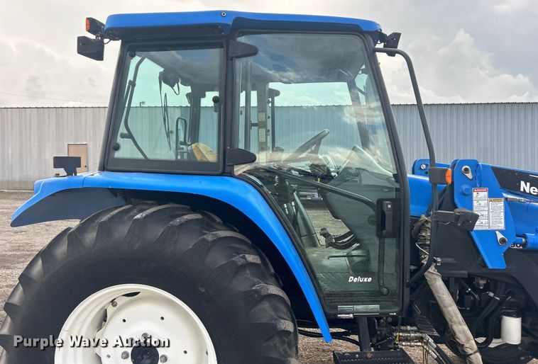 image for item EG1334 2004 New Holland TL90 tractor