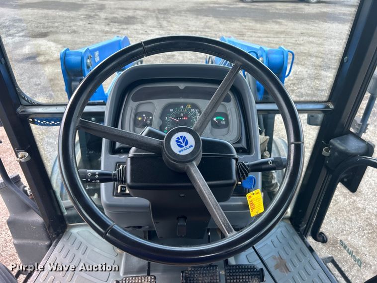 image for item EG1334 2004 New Holland TL90 tractor