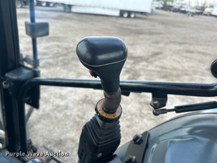 image for item EG1334 2004 New Holland TL90 tractor