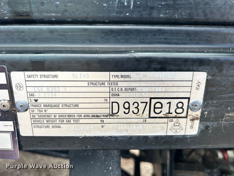 image for item EG1334 2004 New Holland TL90 tractor