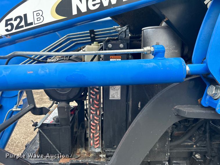 image for item EG1334 2004 New Holland TL90 tractor