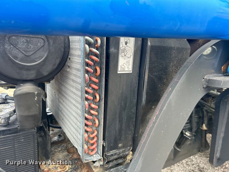 image for item EG1334 2004 New Holland TL90 tractor